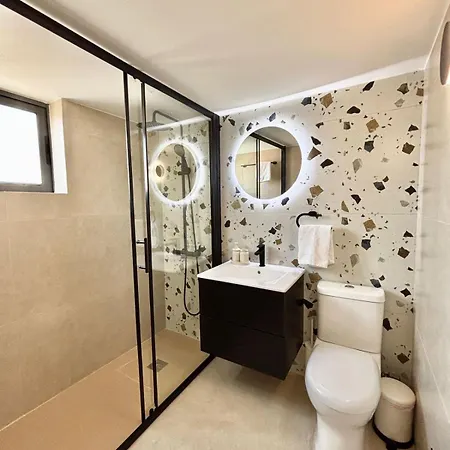 Seaview With Pool & Parking Larnaka