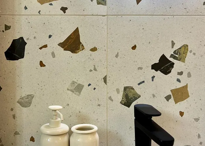 Seaview With Pool & Parking Apartmán